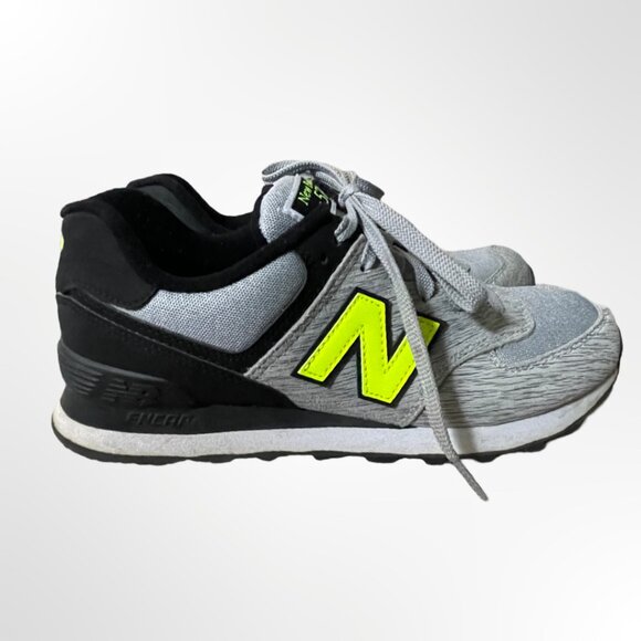 New Balance 574 - Picture 1 of 3